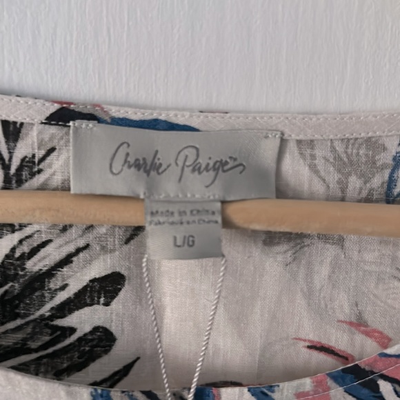 Charlie Paige Linen Dress - Picture 2 of 5